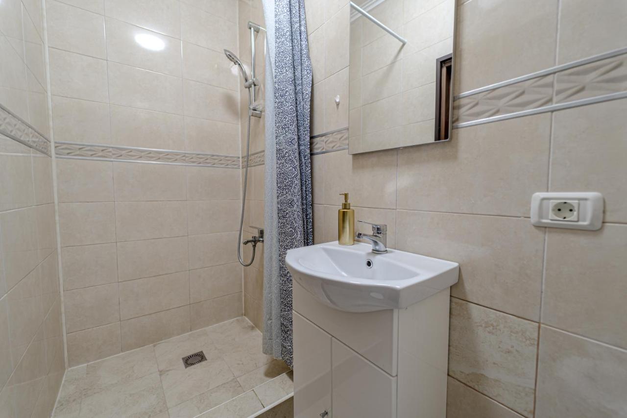 Hera'S Modern Home Arad Bagian luar foto